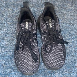 Kid’s adidas shoes barley used